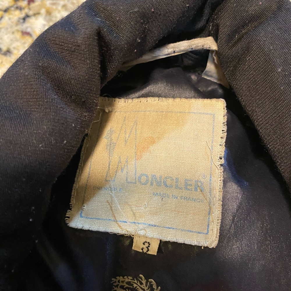 Moncler Puffer Vest - Picture 5 of 6